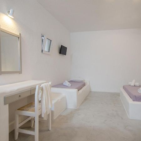 George & Irene Hotel イオス島 チョーラ エクステリア 写真