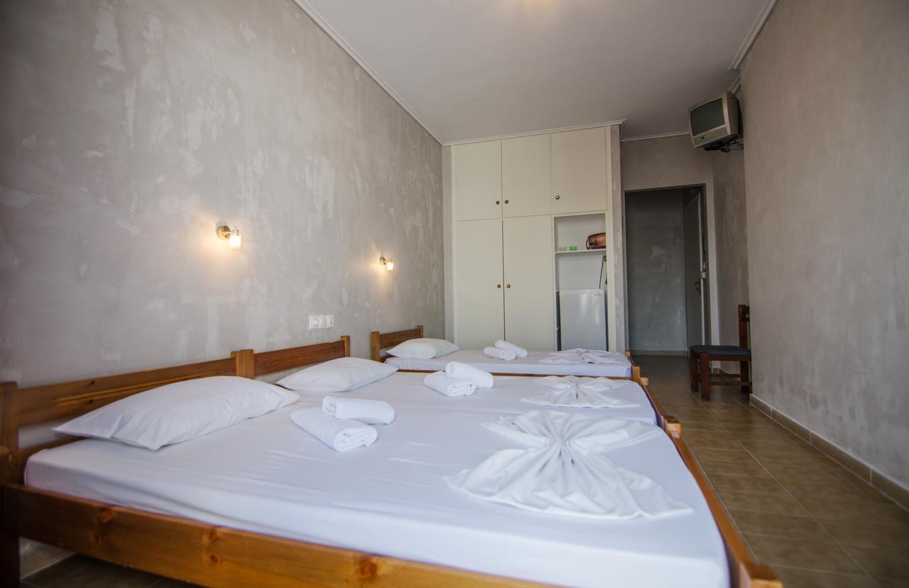 George & Irene Hotel イオス島 チョーラ エクステリア 写真