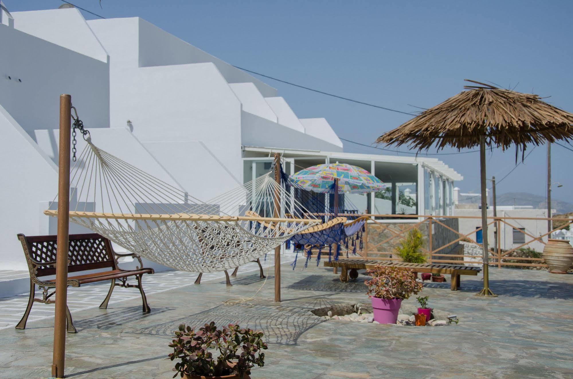 George & Irene Hotel イオス島 チョーラ エクステリア 写真