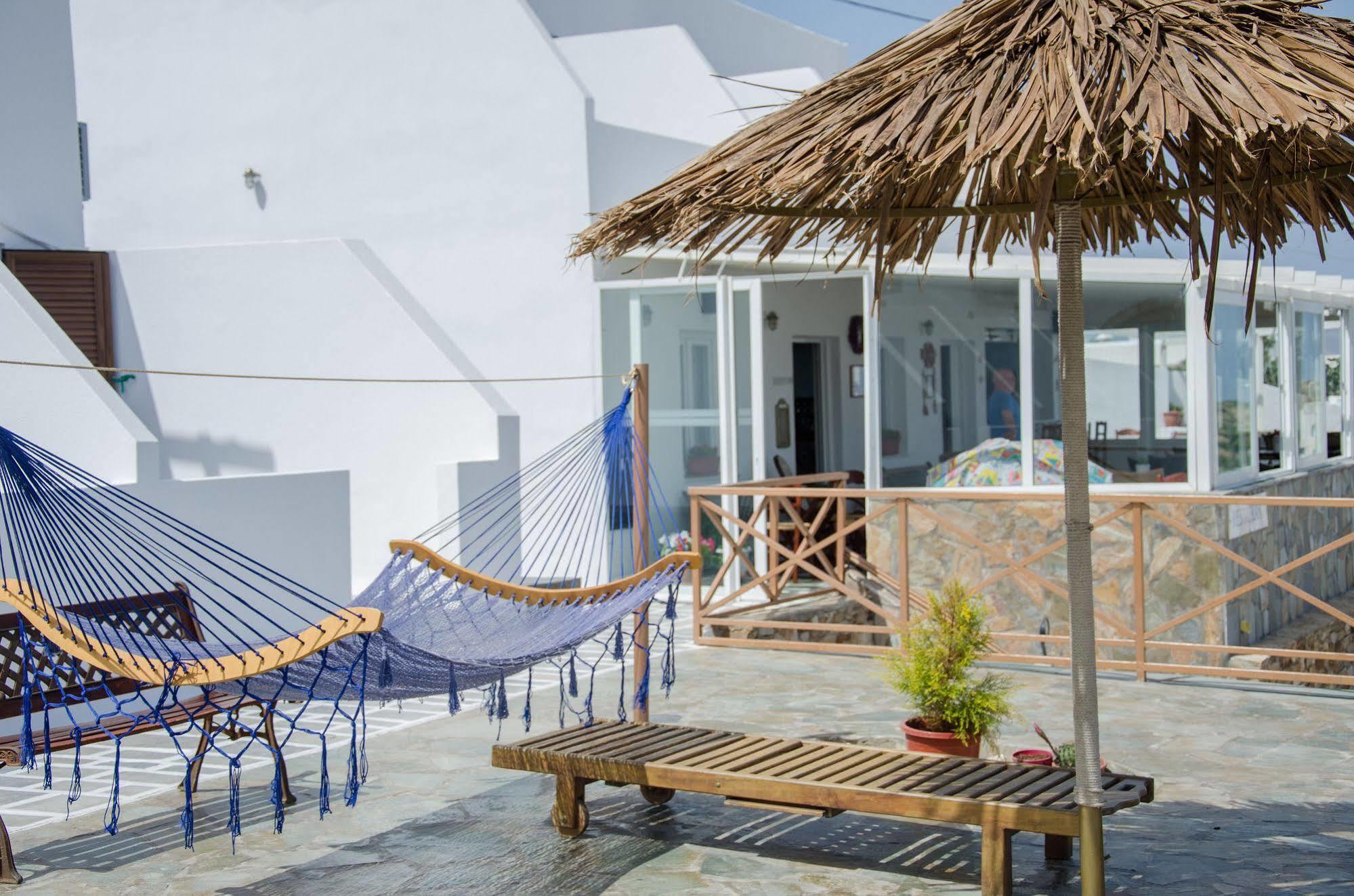 George & Irene Hotel イオス島 チョーラ エクステリア 写真