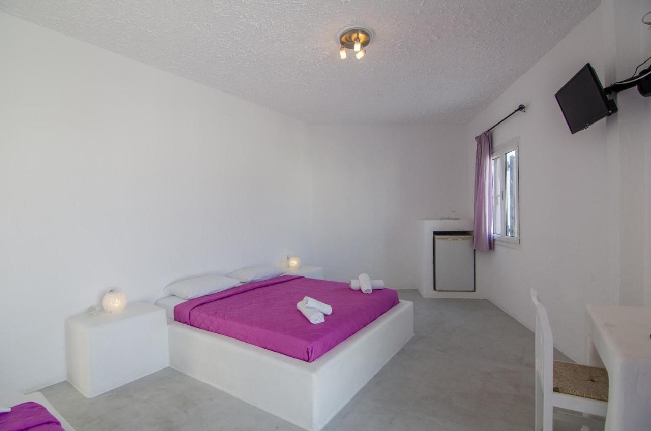 George & Irene Hotel イオス島 チョーラ エクステリア 写真